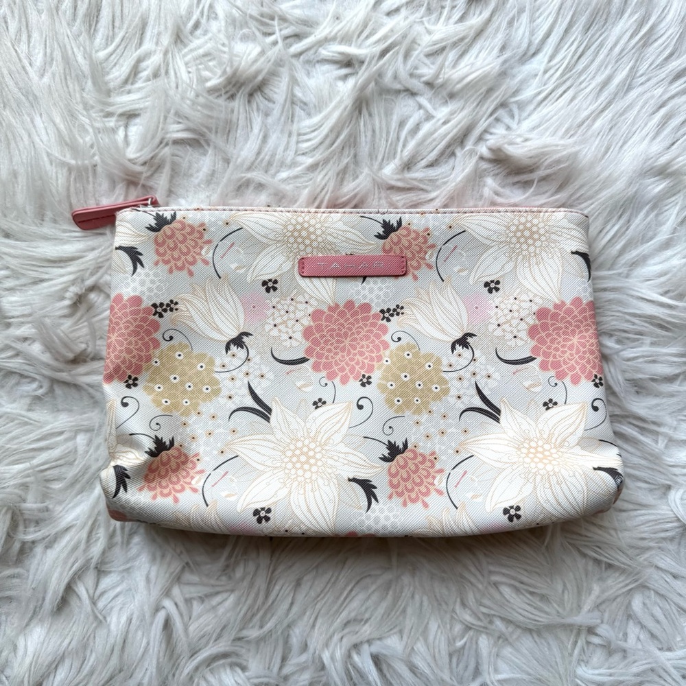 NWOT Tahari cosmetic/toiletry bag pouch mesh zipper boho floral peach pink